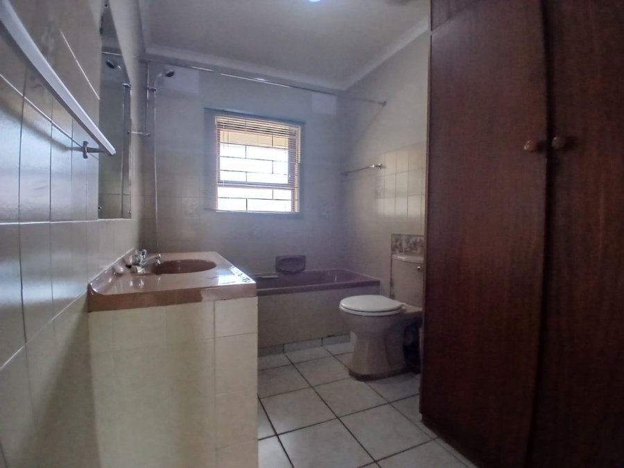 4 Bedroom Property for Sale in Hartenbos Central Western Cape